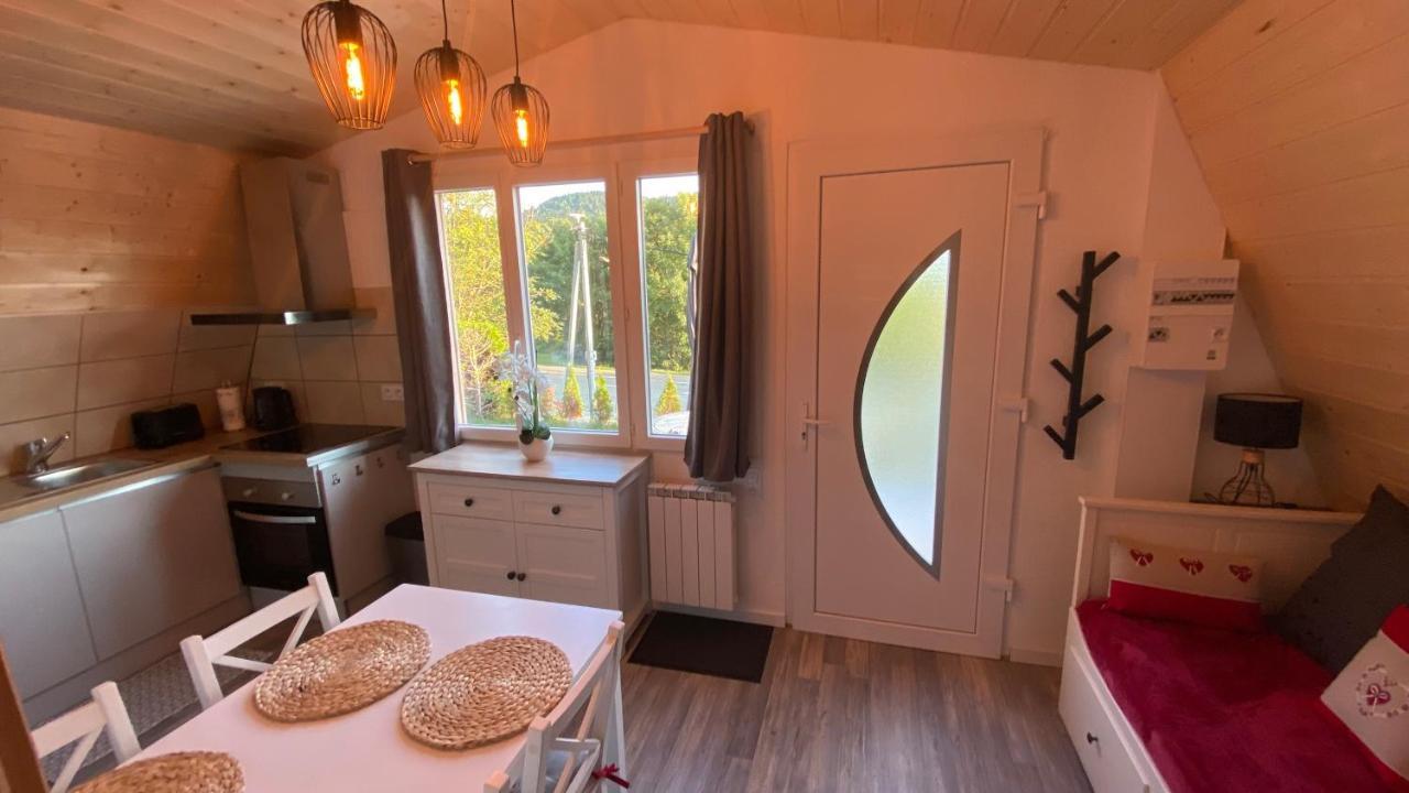 Au-Doux-Altic Chalet Romantique Avec Jacuzzi Et Sauna Métabief المظهر الخارجي الصورة