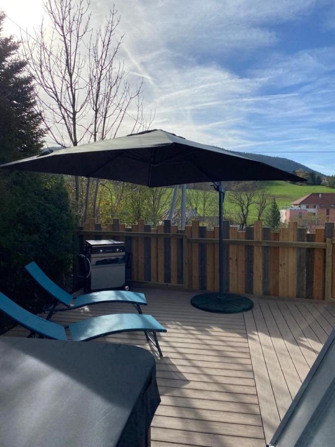 Au-Doux-Altic Chalet Romantique Avec Jacuzzi Et Sauna Métabief المظهر الخارجي الصورة